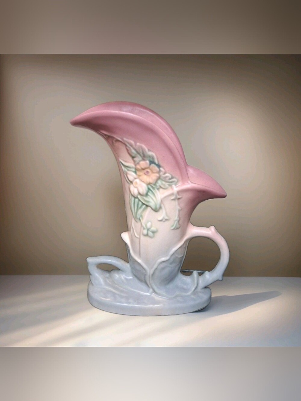 Vintage Hull Pottery Wildflower Double Handled Vase W-10-8 1/2  Pink,Blue